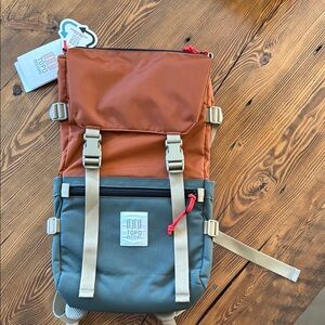 NWT - Topo Designs Men's Two-Tone Rover Pack Classic - clay/forest
